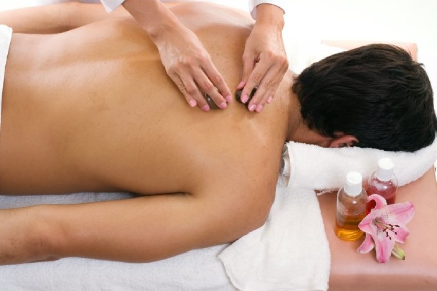 Bật mí cách massage cho chồng thoải mái bạn đã biết chưa?