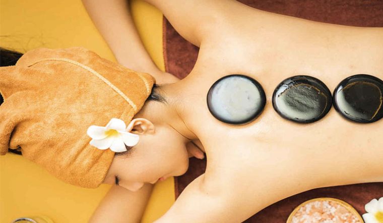Phương pháp massage đá nóng là gì?