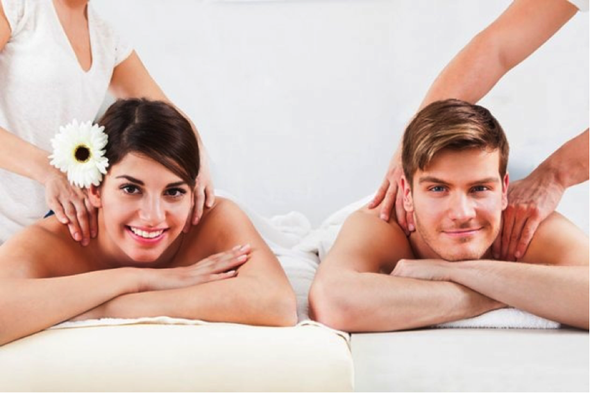 Massage cặp đôi giúp các cặp tình nhân hâm nóng tình cảm